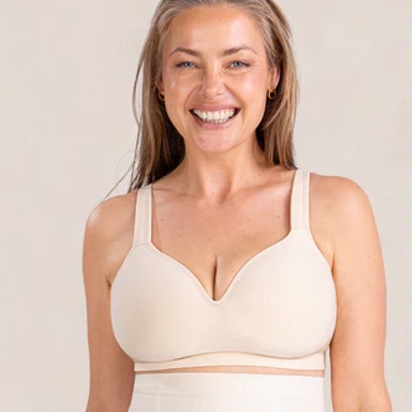 Shapermint Other - NWT Shapermint Sweetheart Wireless Contour Bra Nude Tan, size 4XL